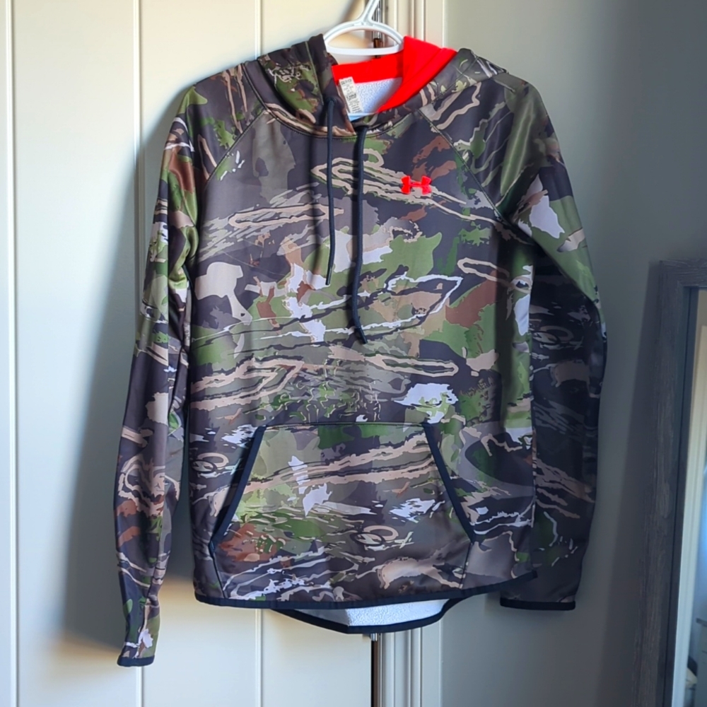 Under armour camo cold gear sweater